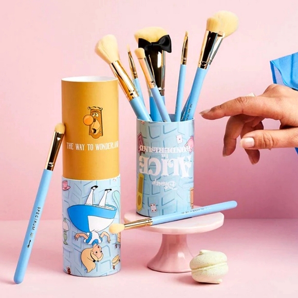 Sephora Other - Alice in Wonderland 10 Piece Brush Set